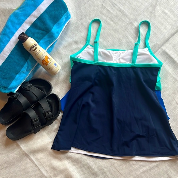 Kim Roger's Women's Swim Tankini ONLY Blue/ Aqua Size S Built-In Bra Adjustable - Picture 3 of 7